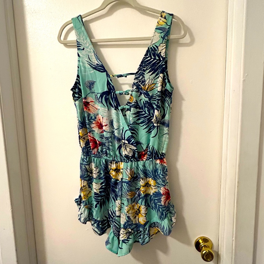 Timing Tropical Design Romper Ladies Size M, Elastic Waist,  Bow Embellishments